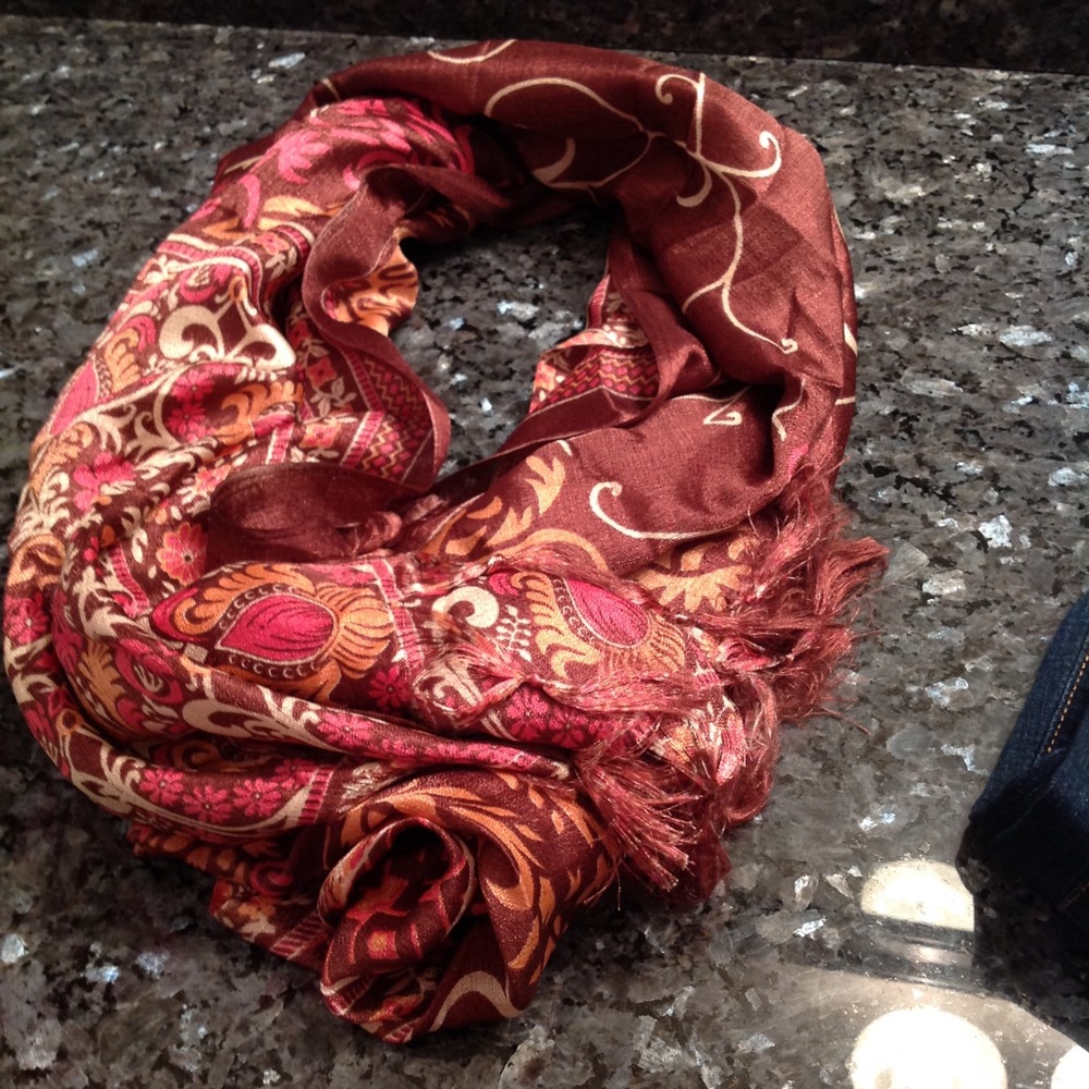 Women scarf